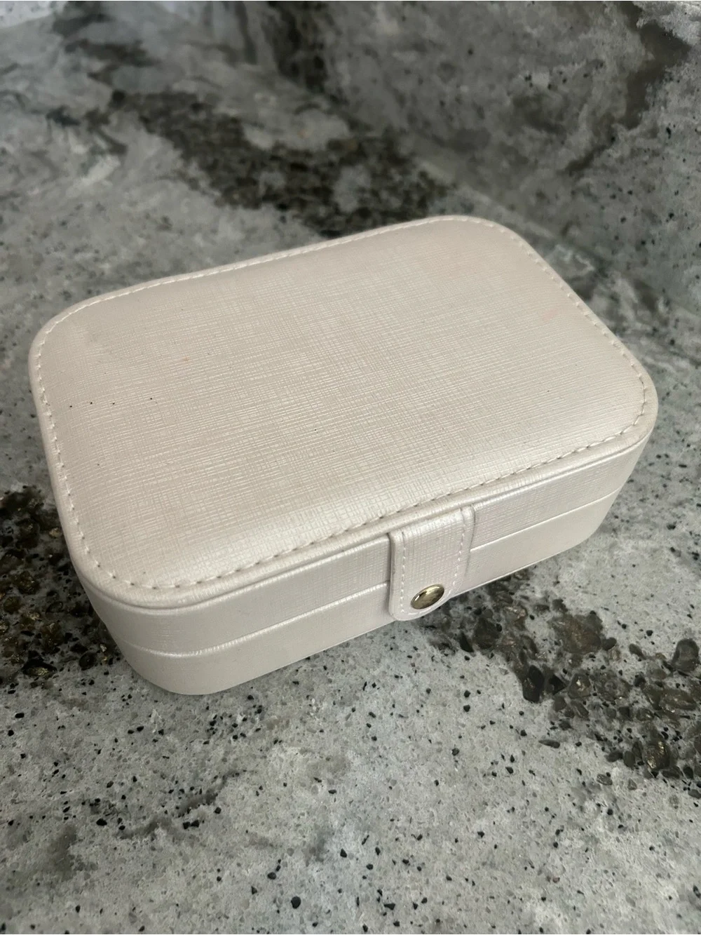 Jewelry organizer
